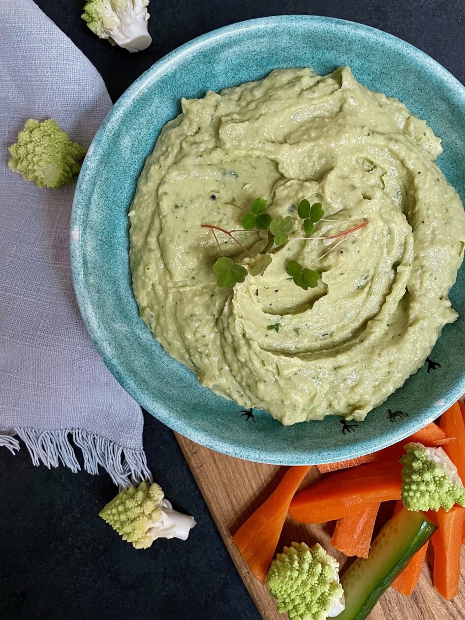 Kikærtedip med avocado